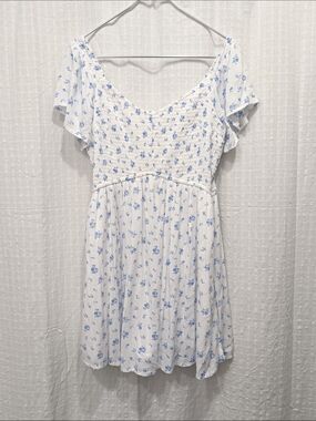 Hollister White Mini Romper Dress with Light Blue Floral Print Pockets XL
